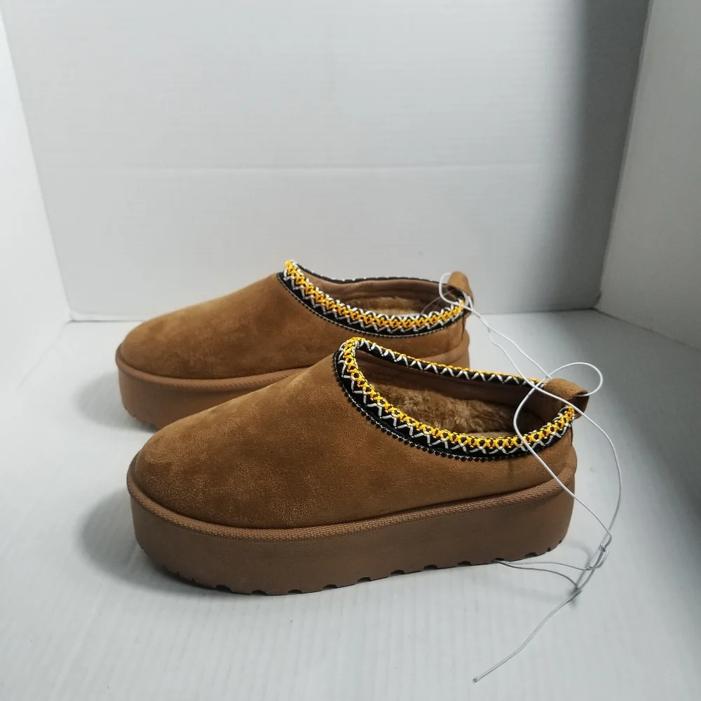 NWT MUDD BROWN PLATFORM CLOG SIZE 7.5